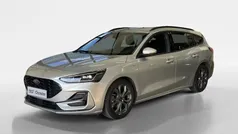 Grijs Gebruikt 2023 Ford Focus ST-Line Stationwagen | € 23.945 (Eerlijke prijs)
