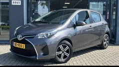 Grijs Gebruikt 2017 Toyota Yaris Trend Hatchback | € 11.445 (Eerlijke prijs)