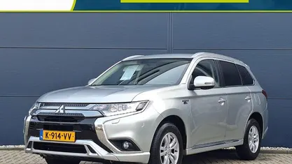 Gebruikt 2021 Mitsubishi Outlander P-HEV SUV | € 21.940 (Super prijs)