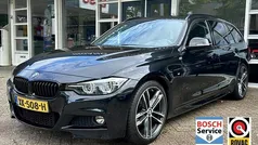 Zwart Gebruikt 2019 BMW 320 M Sport Stationwagen | € 17.950 (Super prijs)