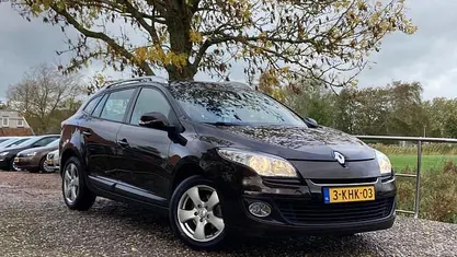 Bruin Occasion 2013 Renault Mégane GrandTour Expression Stationwagen | € 4.975 (Eerlijke prijs)