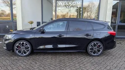 Zwart Occasion 2021 Ford Focus Business Edition Stationwagen | € 12.999 (Eerlijke prijs)