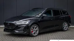 Zwart Gebruikt 2023 Ford Focus ST-Line X Stationwagen | € 22.895 (Eerlijke prijs)