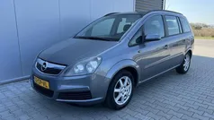 Grijs Gebruikt 2006 Opel Zafira MPV | € 1.750 (Goede deal)