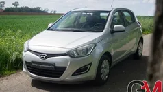 Grijs Gebruikt 2014 Hyundai i20 Comfort Sedan | € 5.999 (Eerlijke prijs)