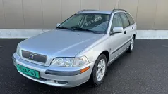 Gebruikt 2001 Volvo V40 Stationwagen | € 950 (Eerlijke prijs)