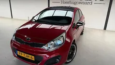 Rood Gebruikt 2012 Kia Rio 2 Hatchback | € 5.999 (Goede deal)