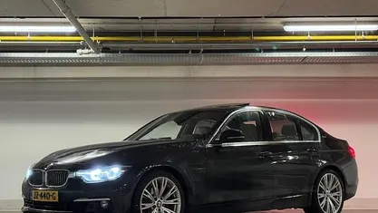 Zwart Occasion 2016 BMW 330 M Sport Sedan | € 14.900 (Eerlijke prijs)