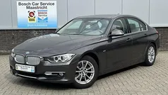 Bruin Gebruikt 2013 BMW 320 Executive Sedan | € 12.949 (Eerlijke prijs)