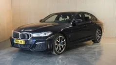 Zwart Gebruikt 2021 BMW 545e Executive Sedan | € 37.950 (Super prijs)