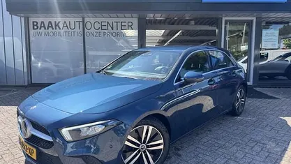 Blauw Gebruikt 2021 Mercedes A180 Business Hatchback | € 23.450 (Super prijs)