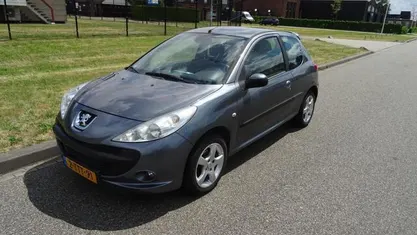 Occasion Peugeot 206+ 60 PK (44 kW) 2009 Grijs, metallic lak Hatchback