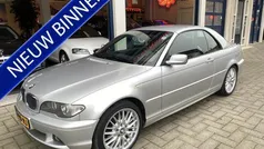 Grijs, metallic lak Gebruikt 2005 BMW 318 Cabriolet Executive Cabriolet | € 7.950 (Eerlijke prijs)