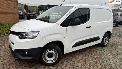 Occasion 2022 Toyota Proace City City MPV | € 11.950 (Eerlijke prijs)