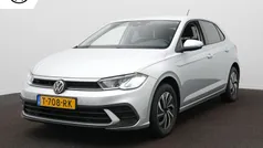Grijs Gebruikt 2023 VW Polo Life Hatchback | € 18.900 (Goede deal)