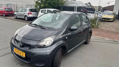 Occasion Toyota Aygo Comfort 68 PK (50 kW) 2011 Grijs Hatchback