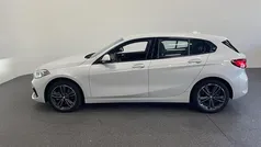 Wit Gebruikt 2023 BMW 118 Sport Line Hatchback | € 24.890 (Super prijs)