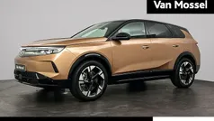 Bruin, metallic lak Gebruikt 2024 Opel Grandland Electric SUV | € 46.940 (Eerlijke prijs)