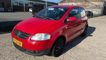 Occasion VW Fox Trendline 54 PK (39 kW) 2006 Rood Hatchback
