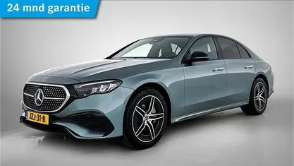 Occasion Mercedes E300 AMG 313 PK (230 kW) 2024 Licht verdezilver metaalkleur metallic Sedan