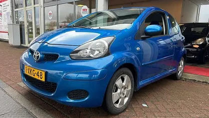 Occasion Toyota Aygo Comfort 68 PK (50 kW) 2009 Blauw (metallic) Hatchback