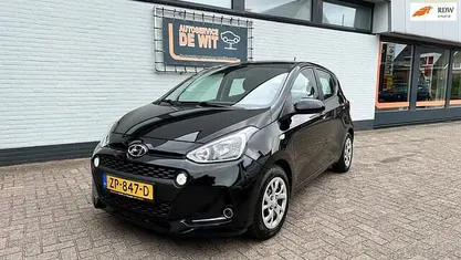 Zwart Occasion 2019 Hyundai i10 Comfort Hatchback | € 10.750 (Eerlijke prijs)