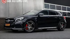 Zwart, metallic lak Gebruikt 2015 Mercedes GLA45 AMG AMG SUV | € 26.945 (Eerlijke prijs)