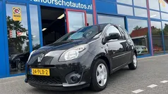 Zwart Gebruikt 2011 Renault Twingo Collection Hatchback | € 2.950 (Eerlijke prijs)