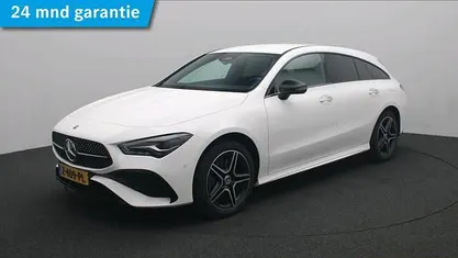 Wit Gebruikt 2024 Mercedes CLA250 Shooting Brake AMG line Stationwagen | € 37.945 (Eerlijke prijs)