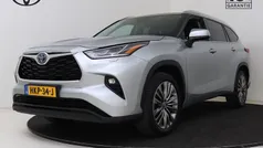 Grijs metallic Gebruikt 2022 Toyota Highlander Executive SUV | € 58.950 (Eerlijke prijs)
