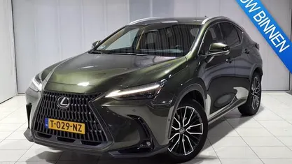 Groen Occasion 2023 Lexus NX350h Executive Line SUV | € 47.900 (Eerlijke prijs)