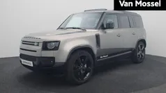 Grijs Gebruikt 2025 Land Rover Defender HSE Dynamic SUV | € 109.690 (Iets duurder)