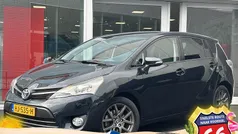 Grijs, metallic lak Gebruikt 2015 Toyota Verso Business Edition MPV | € 14.900 (Eerlijke prijs)