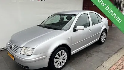 Grijs Occasion 2004 VW Bora Highline Sedan | € 999 (Eerlijke prijs)