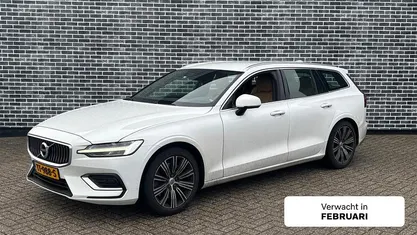 Wit Occasion 2018 Volvo V60 Inscription Stationwagen | € 26.894 (Eerlijke prijs)