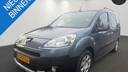 Occasion Peugeot Partner Tepee Family 120 PK (88 kW) 2011 Blauw MPV