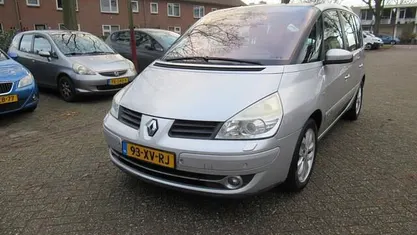 Grijs (metallic) Gebruikt 2007 Renault Espace MPV | € 2.795 (Eerlijke prijs)