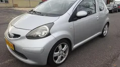 Gebruikt 2005 Toyota Aygo Sport Hatchback | € 1.250 (Goede deal)
