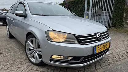 Grijs Occasion 2012 VW Passat Highline Stationwagen | € 6.450 (Goede deal)