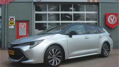 Grijs Gebruikt 2023 Toyota Corolla Executive Stationwagen | € 29.500 (Eerlijke prijs)