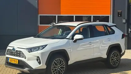 Gebruikt 2024 Toyota RAV4 Hybrid Active SUV | € 41.900 (Eerlijke prijs)