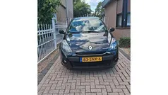 Zwart Gebruikt 2011 Renault Clio II Collection Hatchback | € 2.950 (Eerlijke prijs)