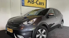 Grijs Gebruikt 2016 Kia Niro SUV | € 16.950 (Eerlijke prijs)