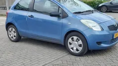 Blauw Gebruikt 2006 Toyota Yaris Hatchback | € 1.700 (Eerlijke prijs)