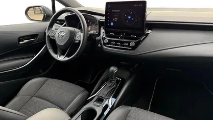 Gebruikt 2025 Toyota Corolla Stationwagen | € 30.945 (Eerlijke prijs)