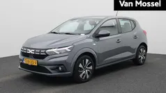 Grijs Gebruikt 2024 Dacia Sandero Expression Hatchback | € 19.435 (Eerlijke prijs)