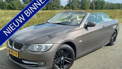 Bruin Occasion 2011 BMW 330 Cabriolet Executive Cabriolet | € 13.950 (Super prijs)