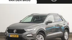 Grijs Gebruikt 2019 VW T-Roc Style SUV | € 20.885 (Eerlijke prijs)