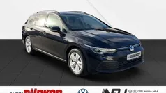 Gebruikt 2023 VW Golf VIII Life Sedan | € 29.198 (Eerlijke prijs)