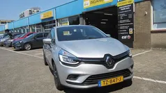 Grijs Gebruikt 2018 Renault Clio IV Intens Hatchback | € 10.950 (Eerlijke prijs)